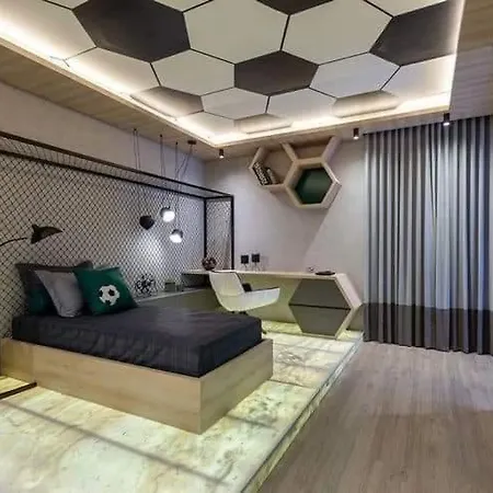 Silver Gate Luxury Rooms B&B